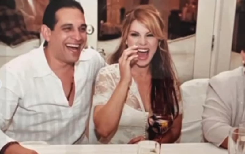 “Te amo más que el primer día”: Olga Tañón celebra 23 años de casada con Billy Denizard